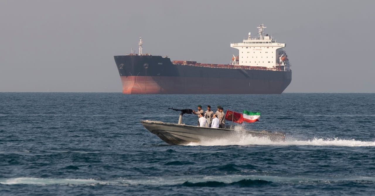 Iran Deploys Small Vessels to Control Access to the Strait of Hormuz