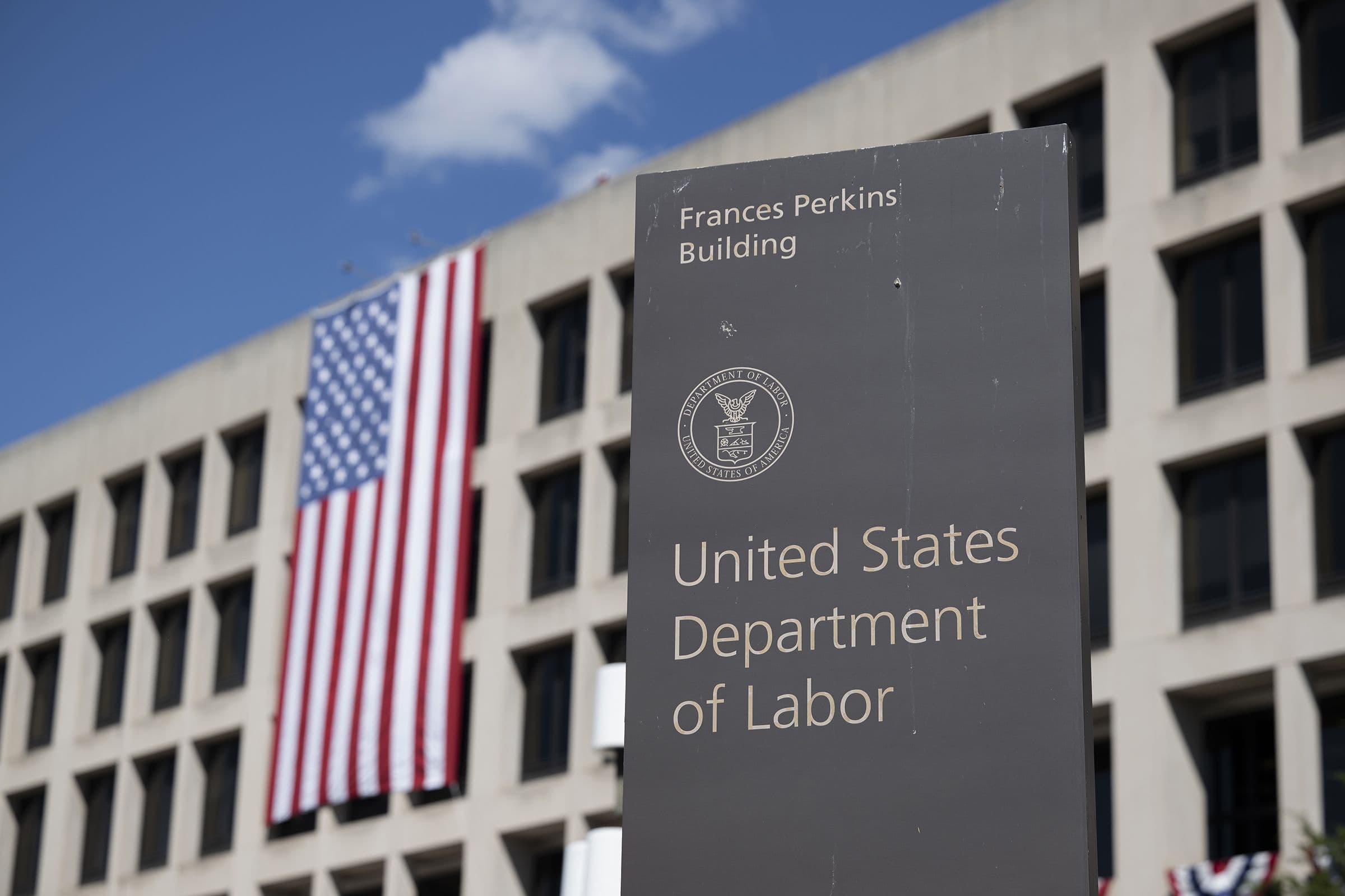 Labor Department Advises Employees to Report DEI Prioritization by Colleagues