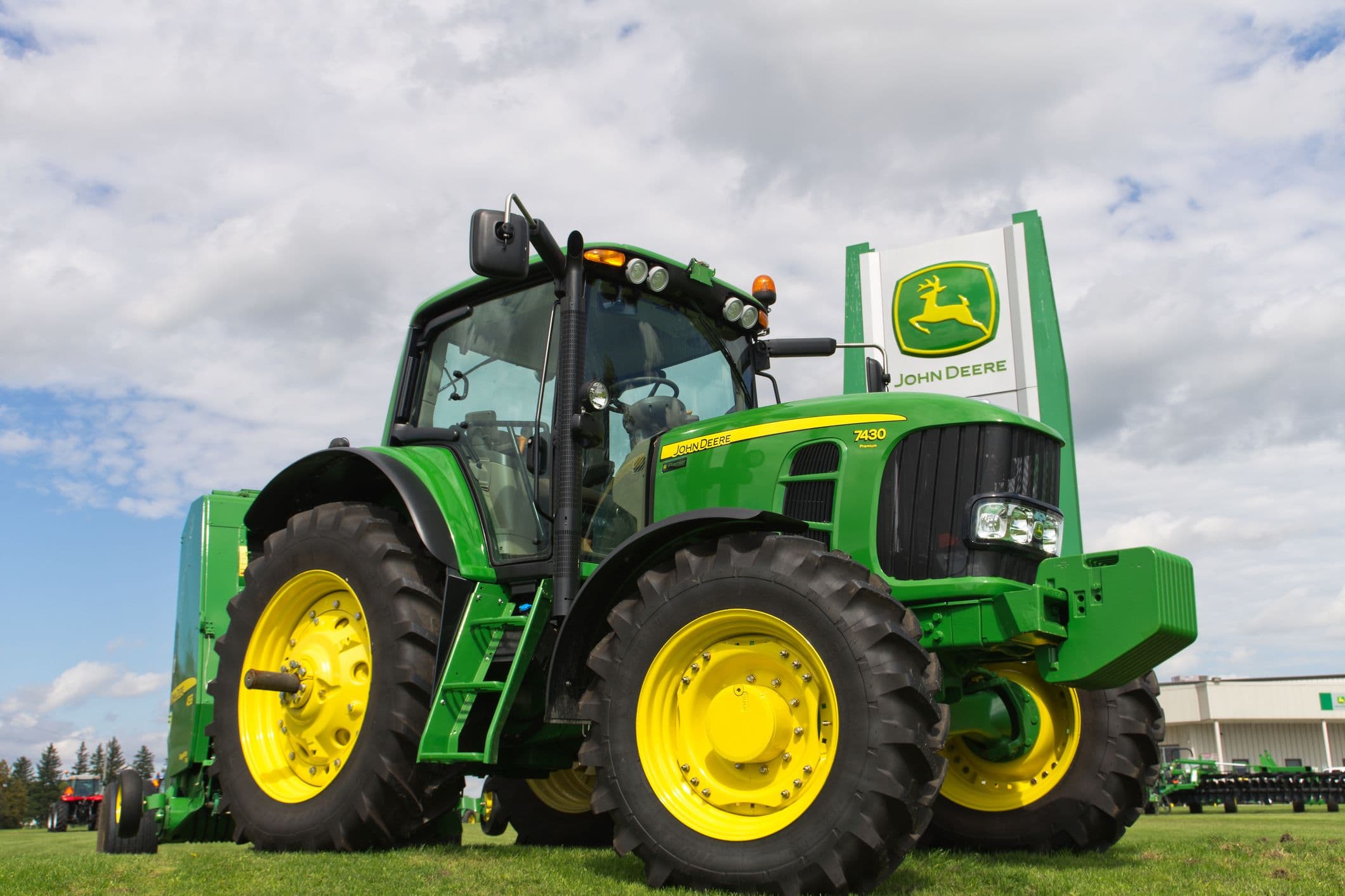 FTC Settlement Grants Farmers Access to John Deere Equipment and Services