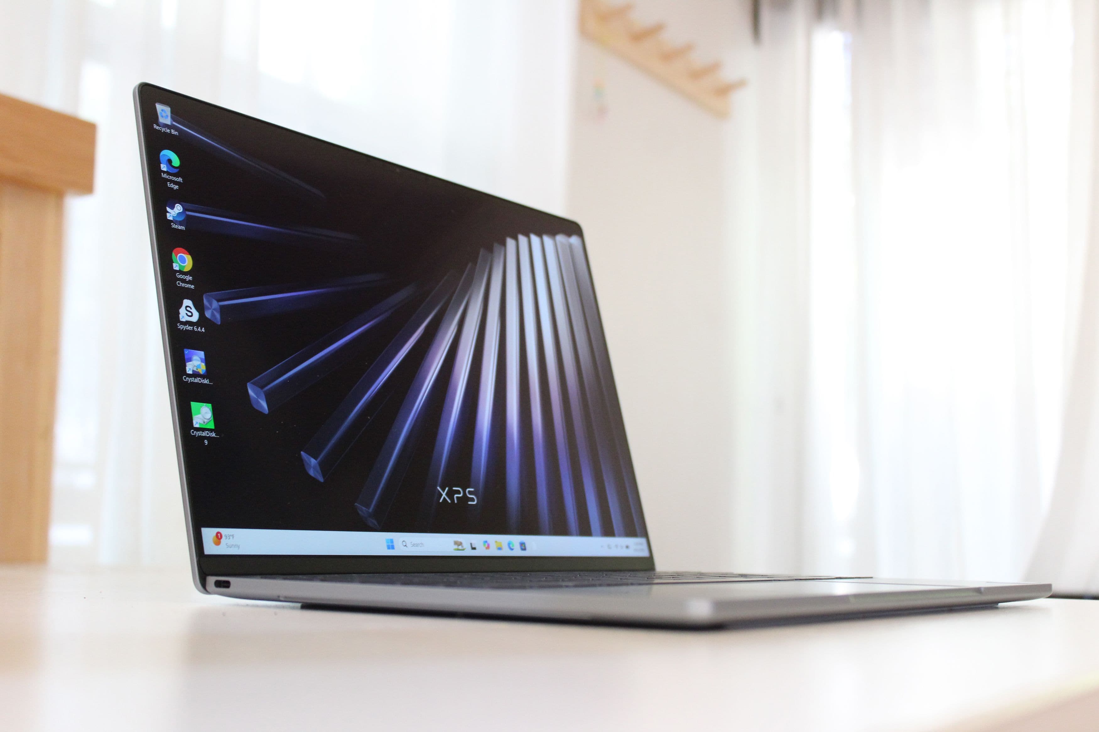 Dell XPS 13 Review: A Strong Contender at $700