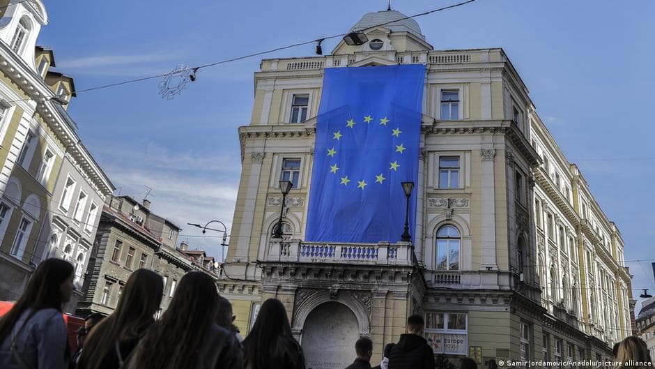 How a controversial gas pipeline deal could further stall Bosnia's EU accession