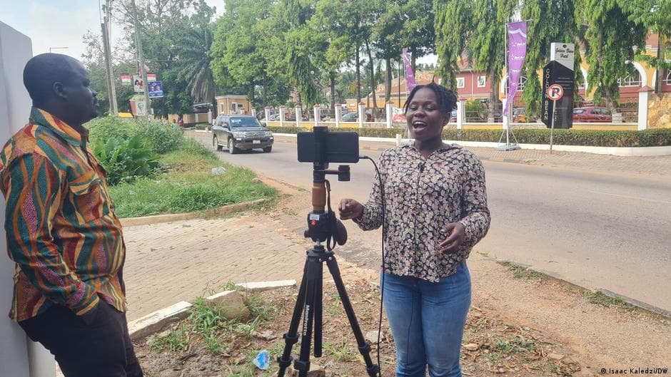 Women journalists in Ghana encounter – and overcome – gender barriers
