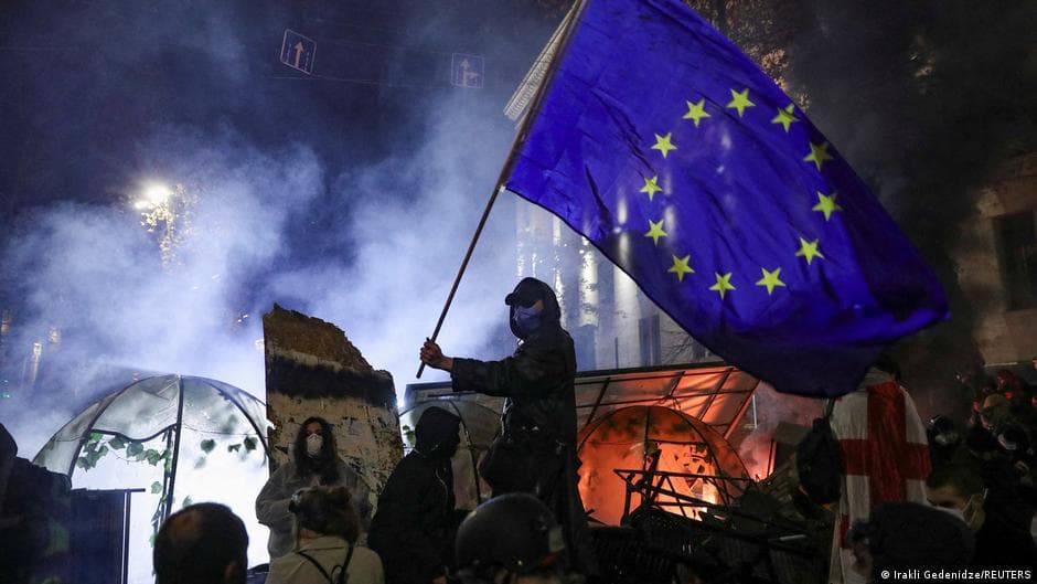 EU suspends visa-free travel for Georgian officials