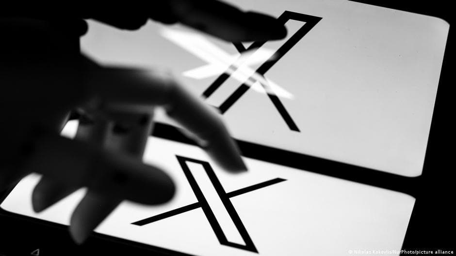 X temporarily down for tens of thousands of users