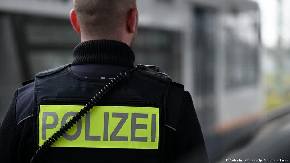 Germany detains two of suspected spying for Russia
