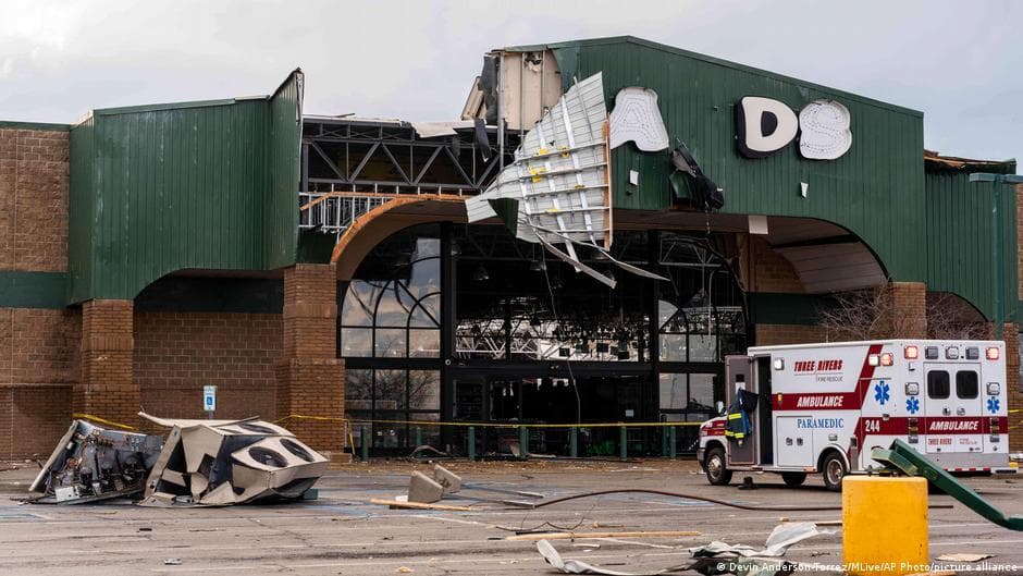 US: Tornadoes kill several people in Michigan, Oklahoma