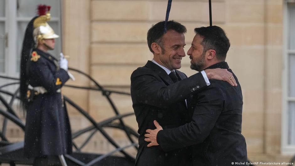 Zelenskyy meets Macron as Iran war overshadows Ukraine