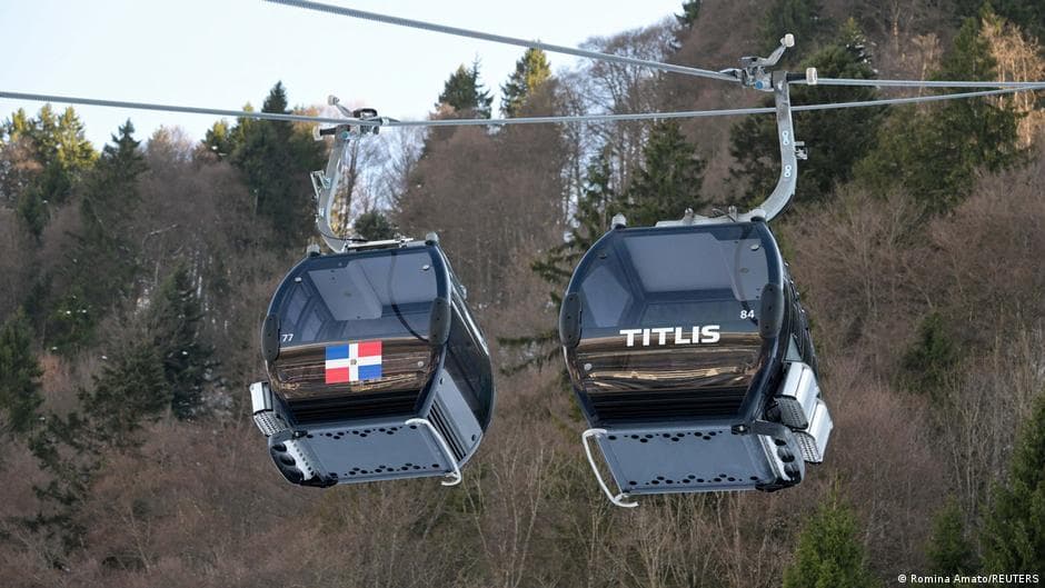 One woman dead after gondola crashes at Swiss ski resort
