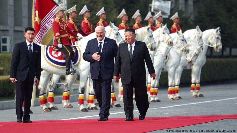 North Korea holds lavish welcome for Belarus president