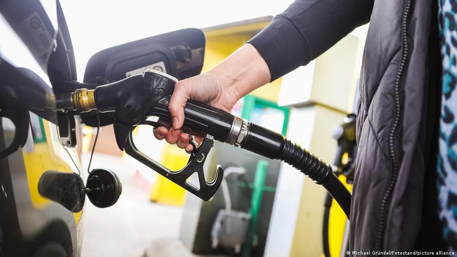Germany news: Lawmakers vote to lower fuel tax amid high gas prices