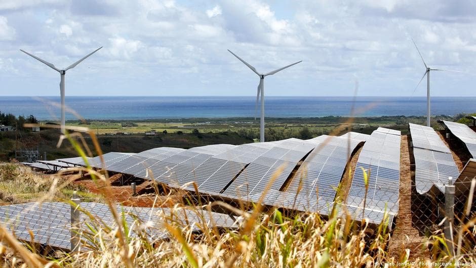 Hawaii Seeks Alternatives to Fossil Fuels Amid High Oil Dependency