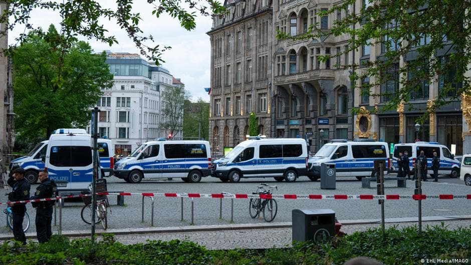 Car strikes crowd in central Leipzig