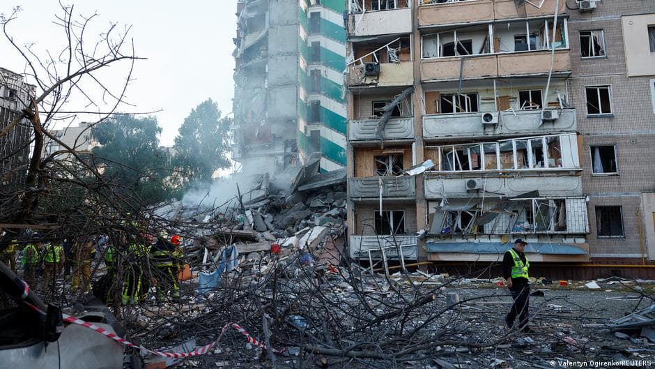 Eight Killed in Russian Missile Strikes on Kyiv Apartment Block