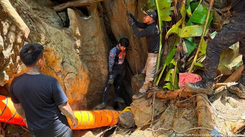 Five Survivors Rescued After Week Trapped in Flooded Cave in Laos
