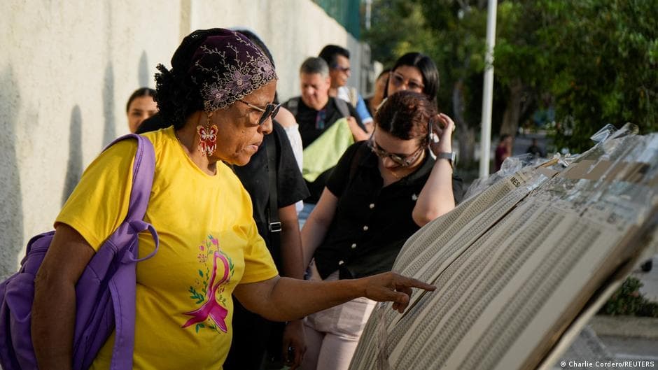 Colombia Begins Voting in Competitive Presidential Election