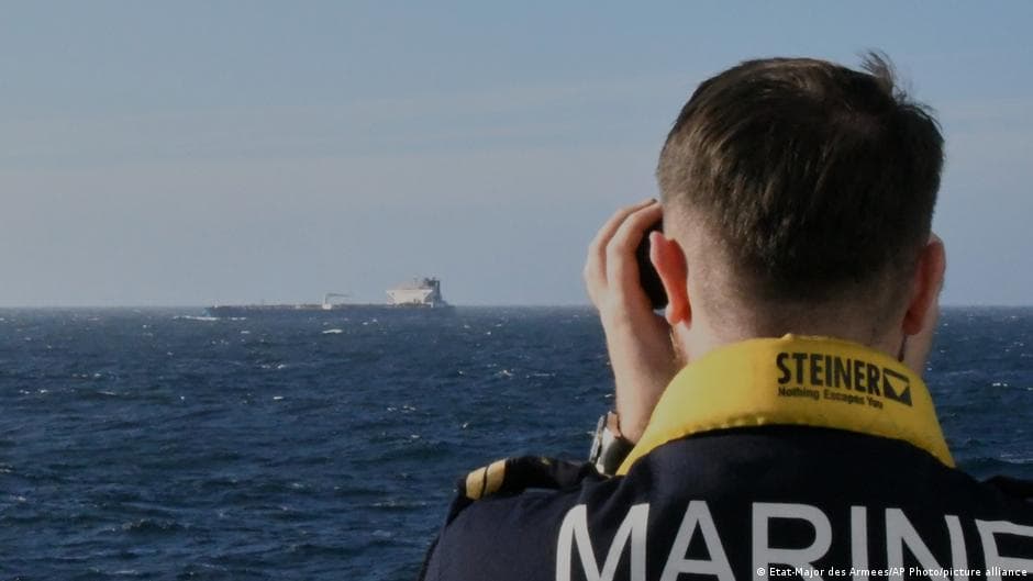 France Intercepts Russian-Linked Oil Tanker in Atlantic Ocean