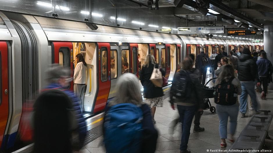 London Tube Workers Begin Two-Day Strike Over Working Conditions