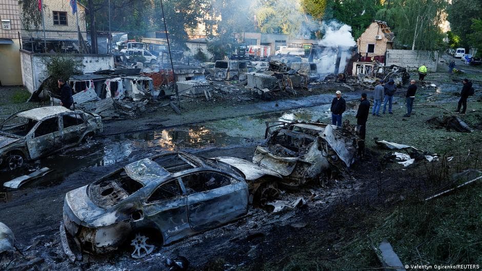 Russia Conducts Significant Missile Strike on Ukraine, Resulting in Casualties