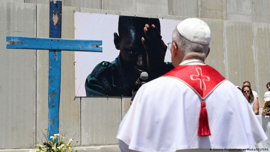 Pope Leo Addresses Migrant Dignity During Visit to Gran Canaria