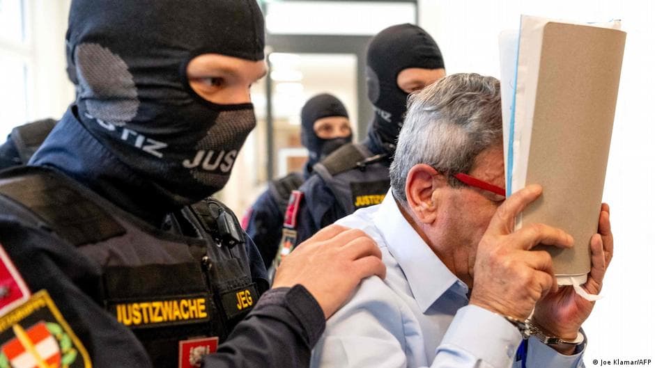 Vienna Court Convicts Two Former Syrian Officials for Torture and Abuse