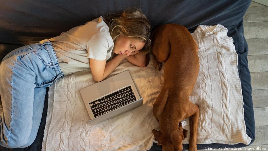 Influencers Promote Social Isolation as a Lifestyle Choice
