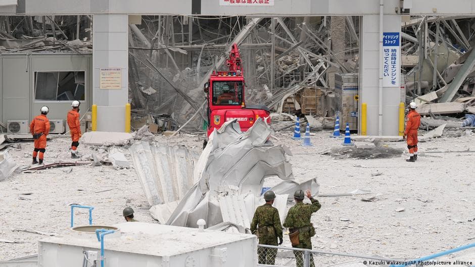 Kumamoto Earthquake in Japan Leaves Hospitals Overwhelmed Amid Rescue Efforts