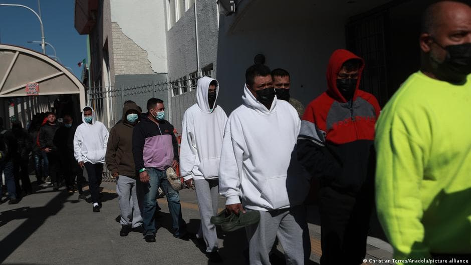Guatemala Reports Receiving Nearly 2,300 Mexicans Deported from the US