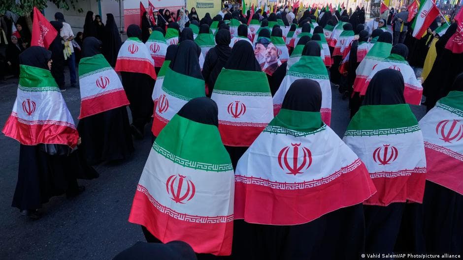 Iranian Women Increasingly Defy Hijab Mandates as Regime Adjusts Tactics