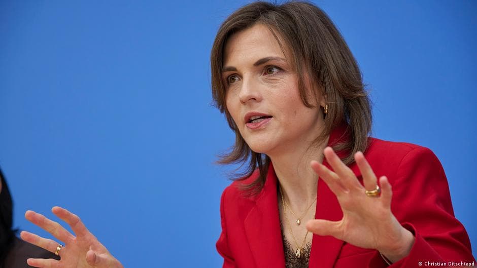 Official Calls for Next German President to Hail from Eastern Region