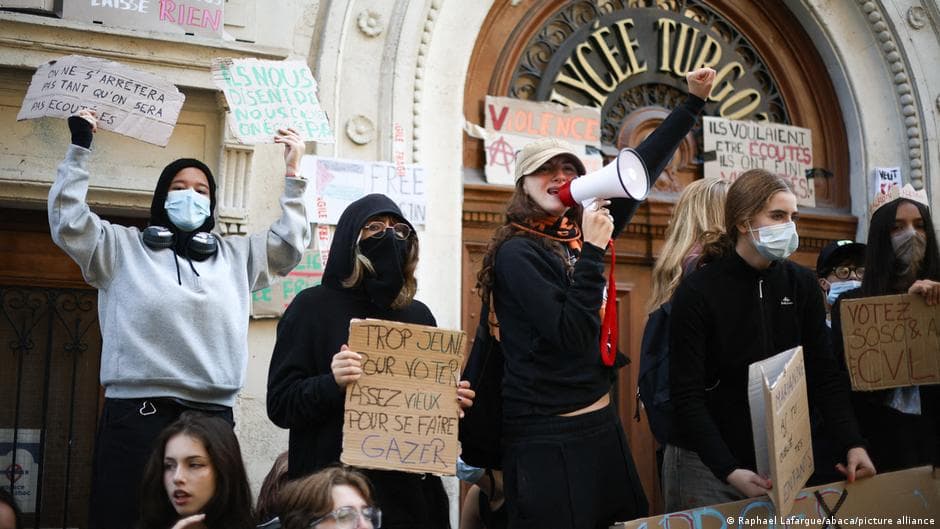 France Sees Major Demonstration as Trade Unions and Students Unite