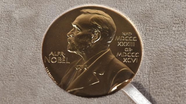 Nobel Komitesi, Machado'nun ödülünü Trump'a vermesinin kazananı değiştirmeyeceğini bildirdi