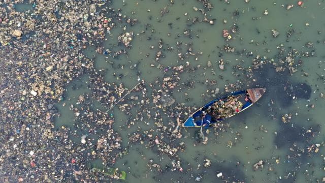 Plastik atıklar dünyayı sadece kirletmiyor, ısıtıyor da