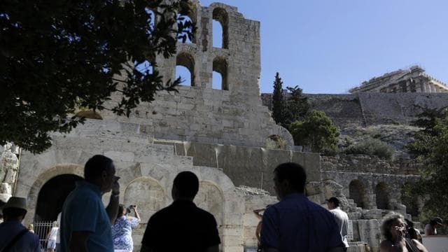 Yunanistan'ın borçları için Akropolis'in satılması önerildi