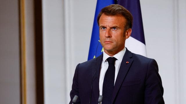 Macron, PSG zaferi sonrası şiddeti kabul edilemez buldu