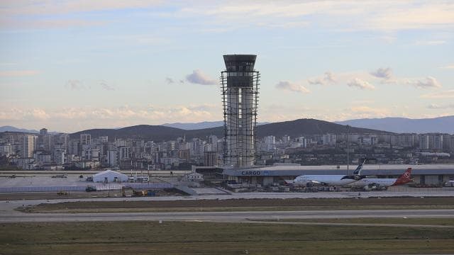 Sabiha Gökçen Havalimanı'nda günlük uçuş trafiği rekoru kırıldı