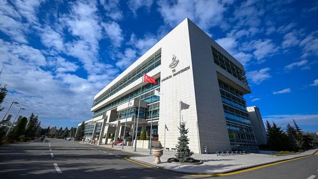 Sürekli işçi kadrosuna geçirilenlerin tayin yasağı iptal edildi