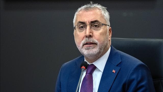 Bakan Işıkhan: Meclis'te nöbet tutacağınıza emeklilerimizin hakkı olan SGK borçlarınızı ödeyin