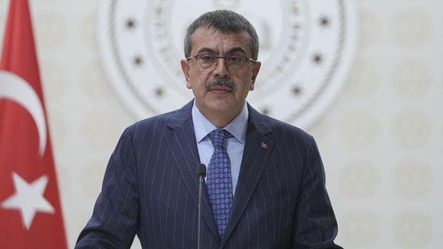 Bakan Tekin: Ara tatili kaldırmadık, bu bir teknik zorunluluk