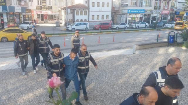 İstanbul'da sahte pırlanta operasyonu: 81 gözaltı