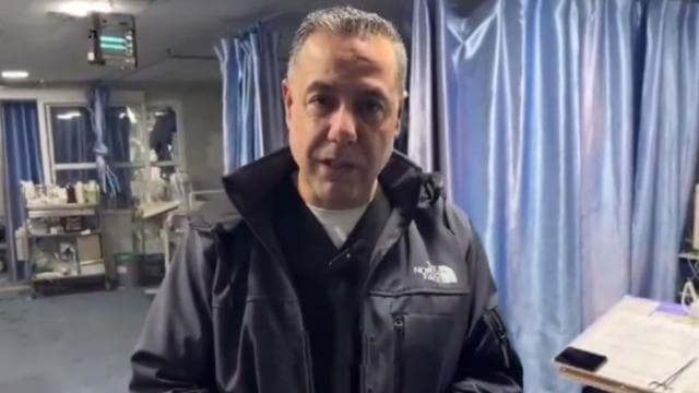 İsrail'in Gazze'den alıkoyduğu doktor Hüsam Ebu Safiyye hücre hapsine alındı