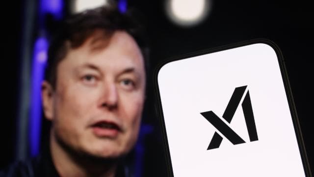 Musk, Grok'un reşit olmayanlara ait müstehcen görüntü ürettiğinden haberdar olmadığını savundu