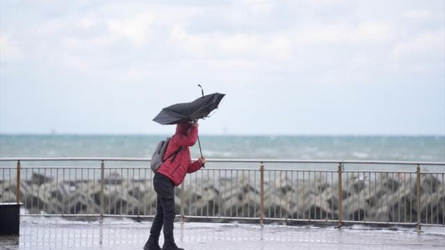 Meteoroloji'den 48 il için sarı alarm: Kuvvetli yağış, fırtına ve çığ uyarısı