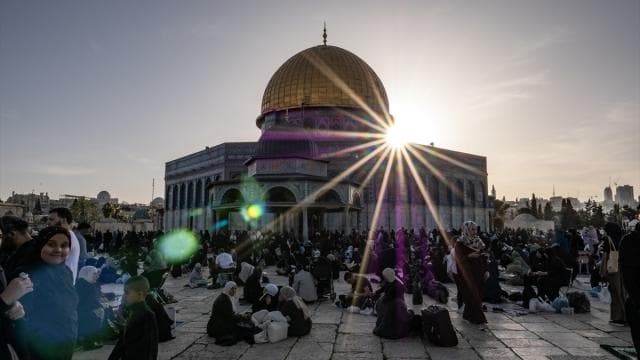 İsrail, Mescidi Aksayı 18 gündür kapalı tutuyor