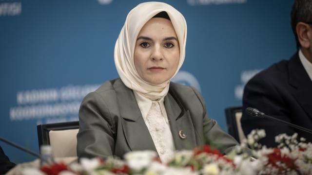 Bakan Göktaş: Annelik, reklam diline indirgenerek değersizleştirilecek bir kavram değil