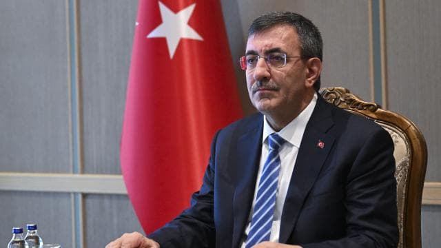 Yılmaz: Bayrağımıza gerçekleştirilen saldırı hiçbir şekilde cezasız kalmayacak