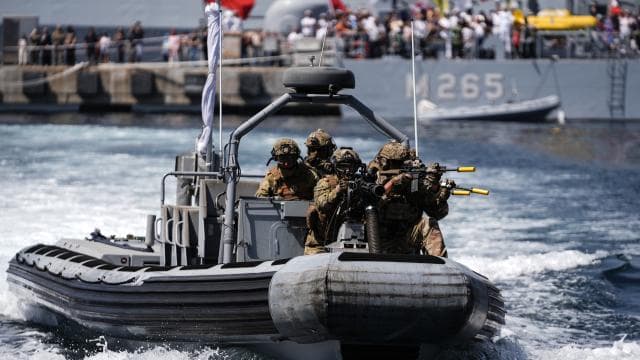 SAT ve SAS komandoları TEKNOFEST Mavi Vatan'da gösteri yaptı