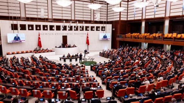 En düşük emekli aylığı Komisyon'da