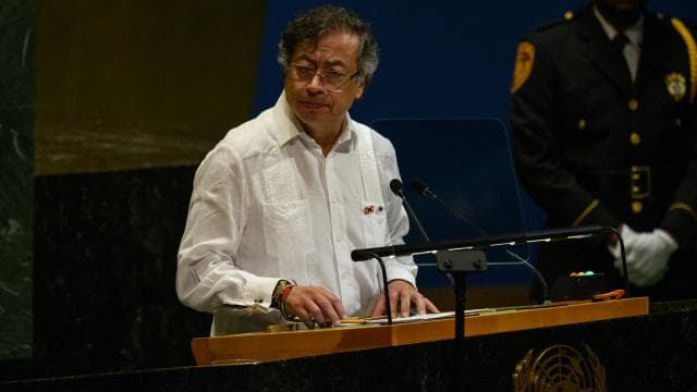 Kolombiya Devlet Başkanı Petro: Venezuela saldırı altında