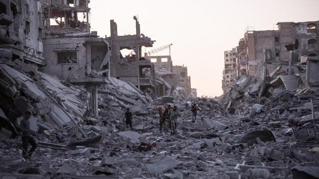 Katil İsrail ordusu, Gazze Şeridi'nde bir Filistinliyi öldürdü