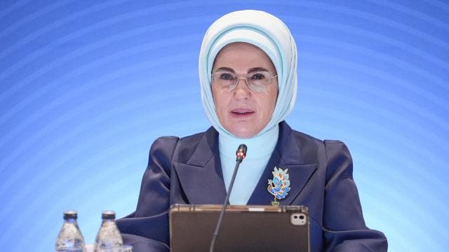 Emine Erdoğan: Teknolojinin sunduğu imkanları insani dokunuşla genişletmeliyiz